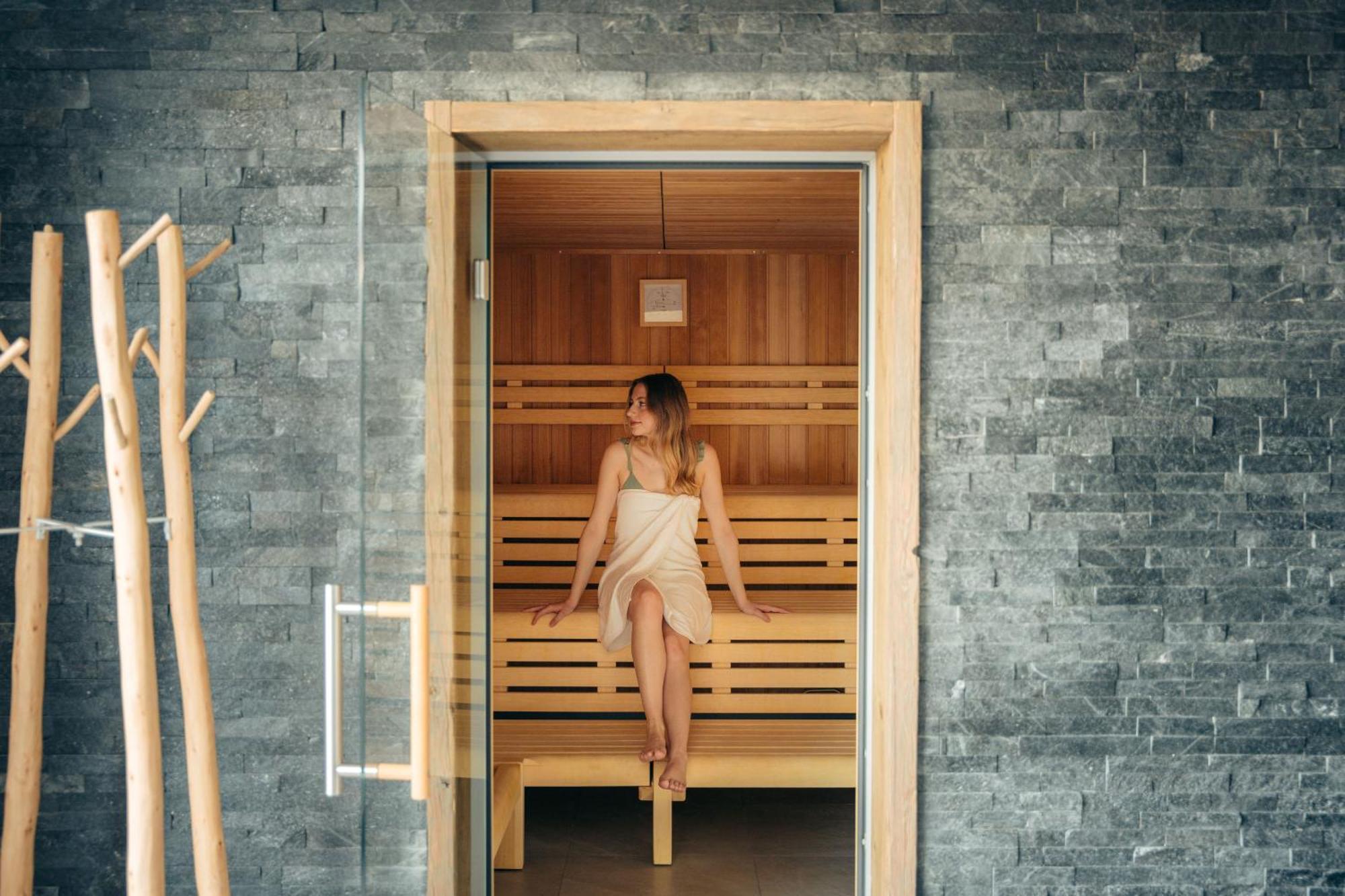Boutique Hotel Corbetta - Spa 60M2 - La Montagne A 5 Minutes De L'Autoroute A12 Aux Paccots Sur Montreux - Nouveau Loft Familial - Profitez Du Lac Leman Et Des Montagnes En Meme Temps Les Paccots Exterior photo